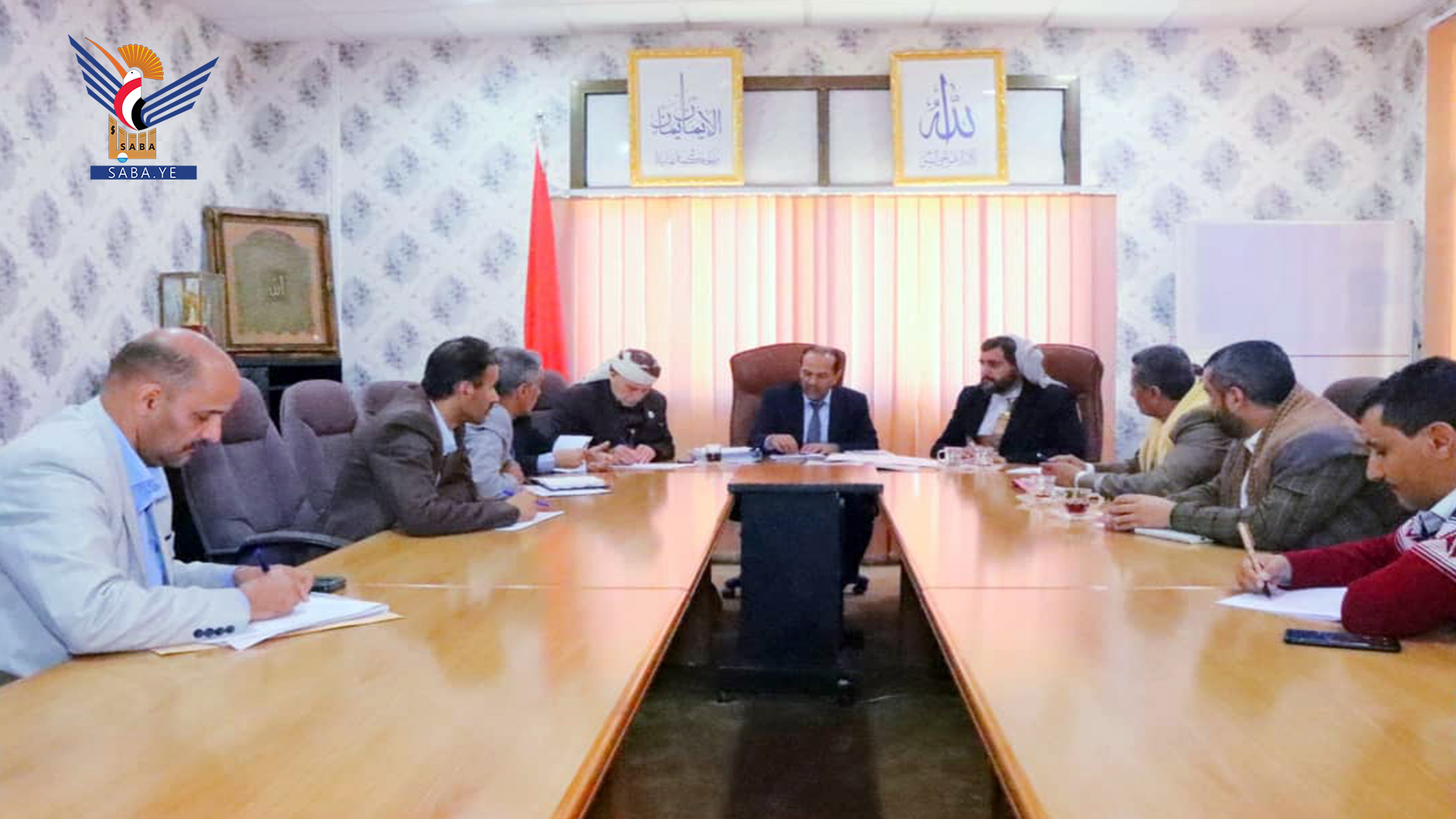 مناقشة آلية تنفيذ مشاريع الكهرباء في مديريات محافظة صنعاء
