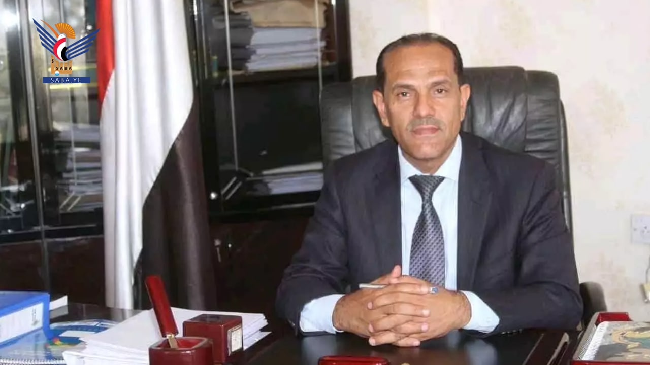 وزير الكهرباء يهنئ قائد الثورة ورئيس المجلس السياسي الأعلى بحلول شهر رمضان