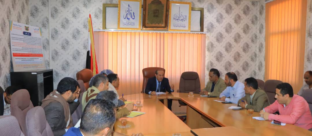 الوزير البخيتي يلتقي مدراء مناطق كهرباء أمانة العاصمة